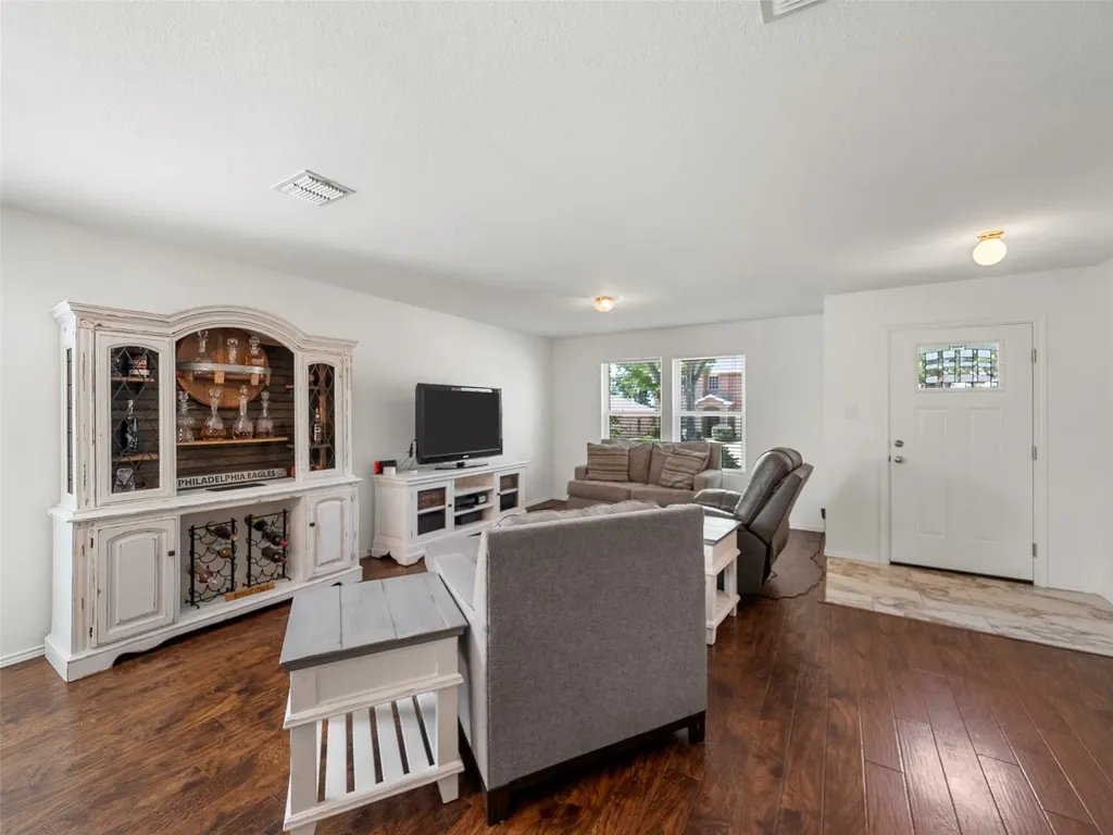 2305 Avalon Creek Way Mckinney TX 75071