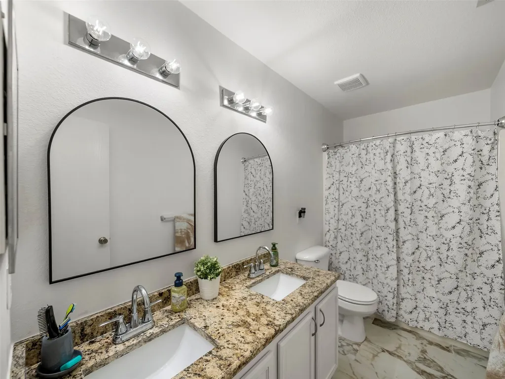 2305 Avalon Creek Way Mckinney TX 75071