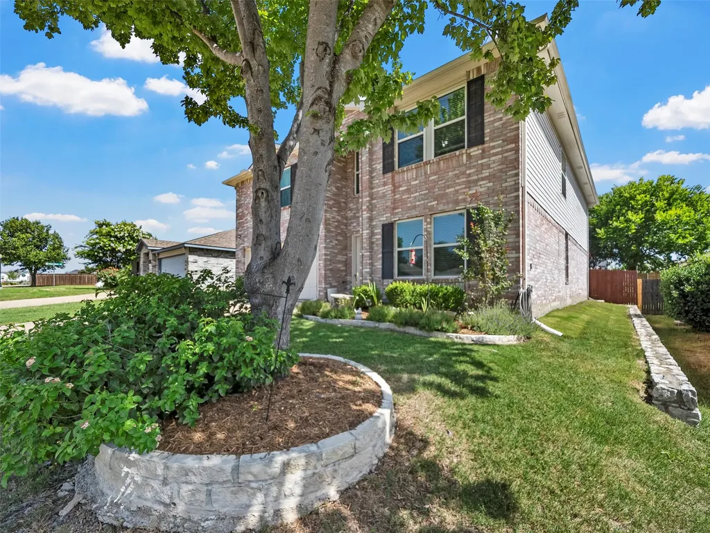 2305 Avalon Creek Way Mckinney TX 75071