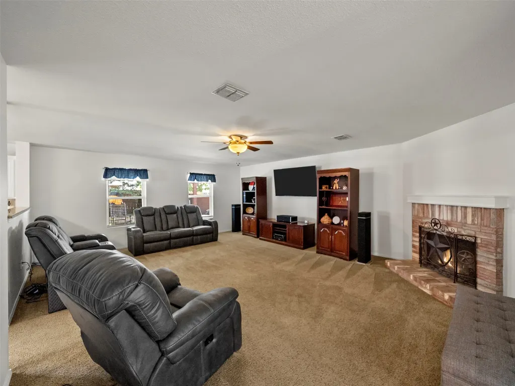 2305 Avalon Creek Way Mckinney TX 75071