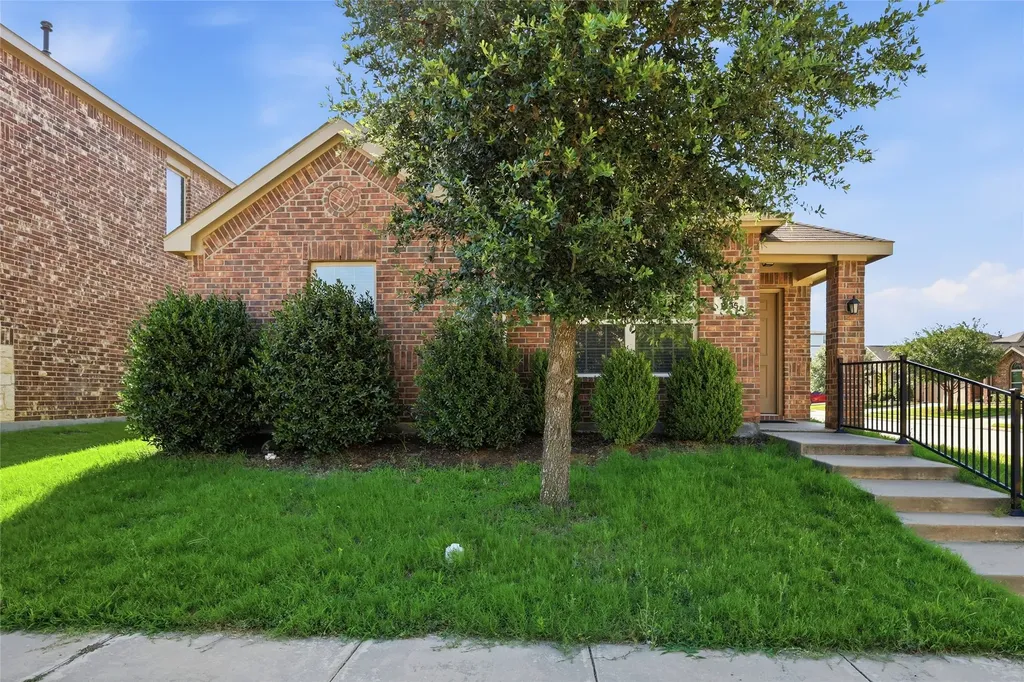 1235 Acmite Avenue Cross Roads TX 76227