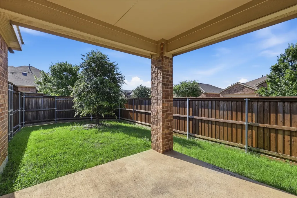 1235 Acmite Avenue Cross Roads TX 76227