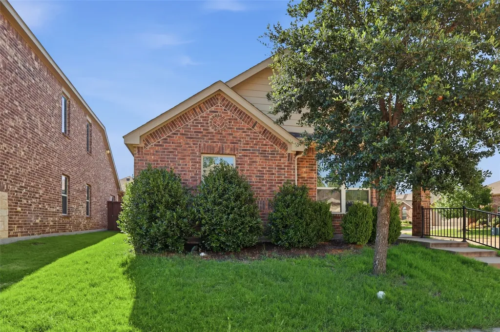1235 Acmite Avenue Cross Roads TX 76227