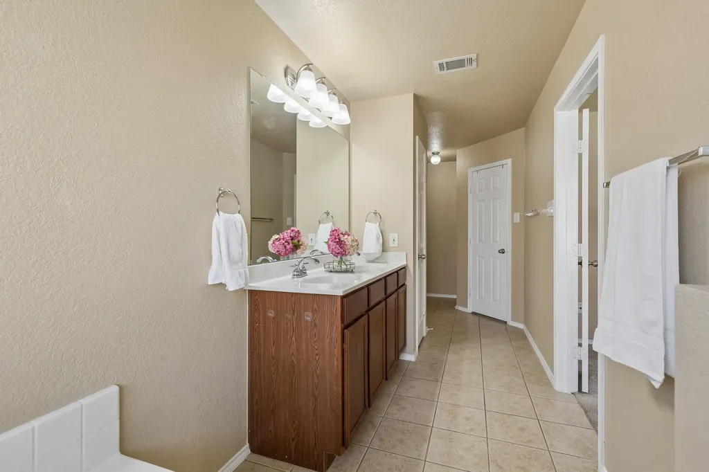616 Steerman Court Saginaw TX 76179