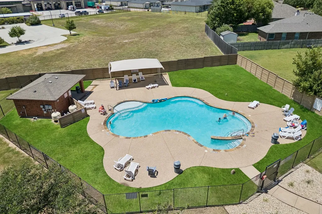 616 Steerman Court Saginaw TX 76179