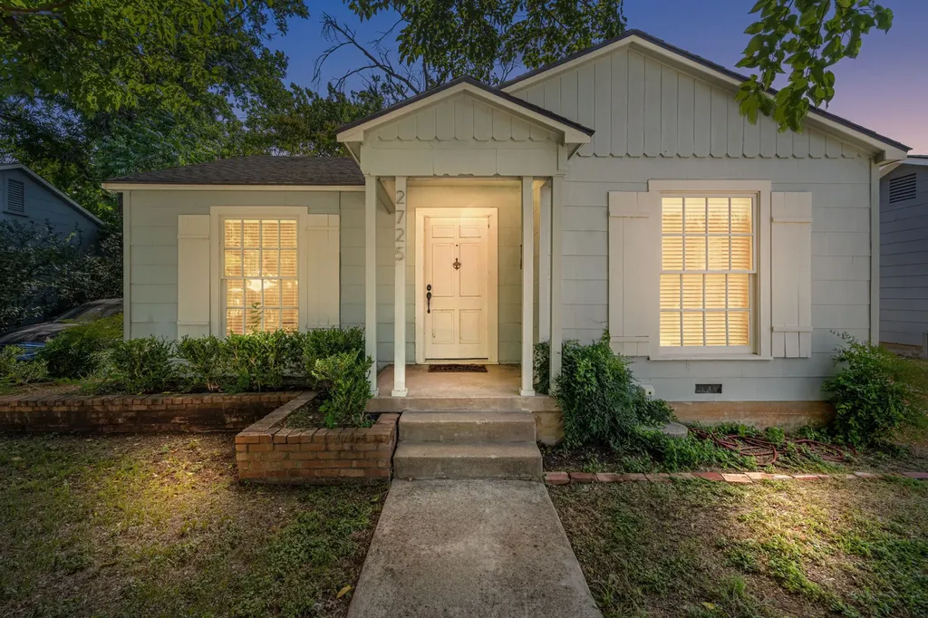 2725 Wayside Avenue Fort Worth TX 76110