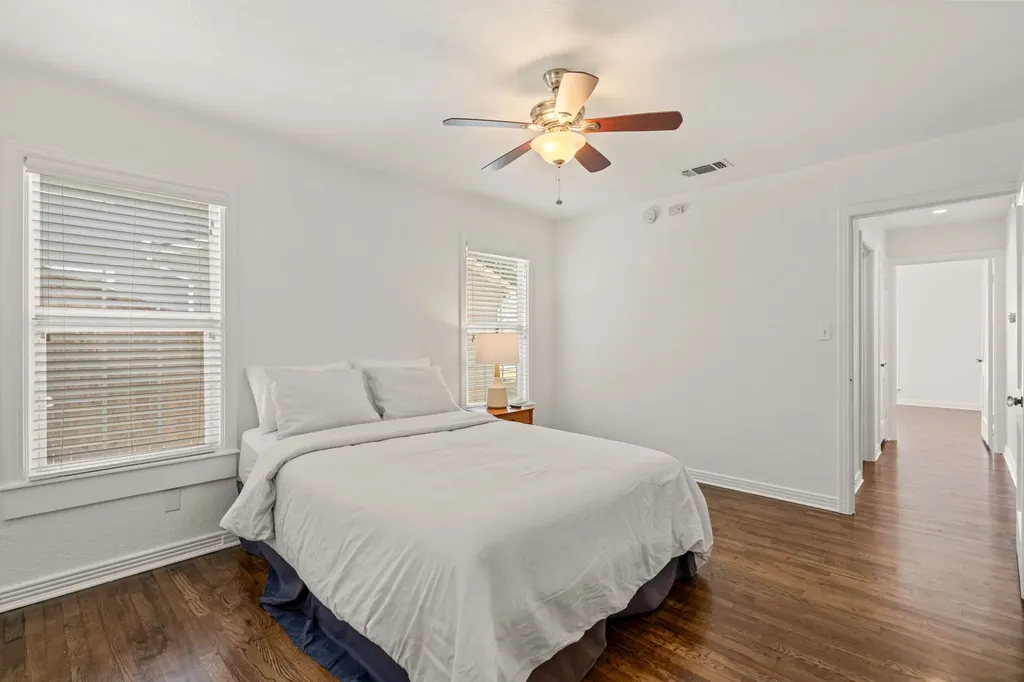 2725 Wayside Avenue Fort Worth TX 76110