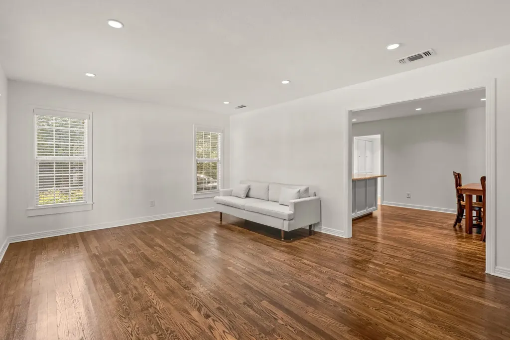 2725 Wayside Avenue Fort Worth TX 76110