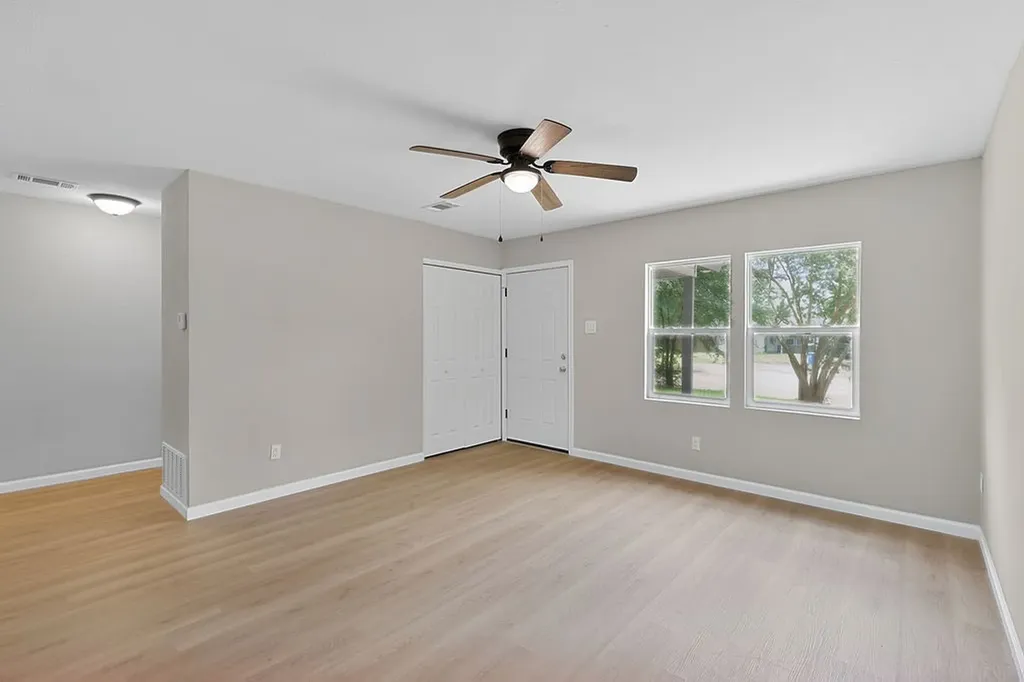 444 Bowie Lone Star TX 75668
