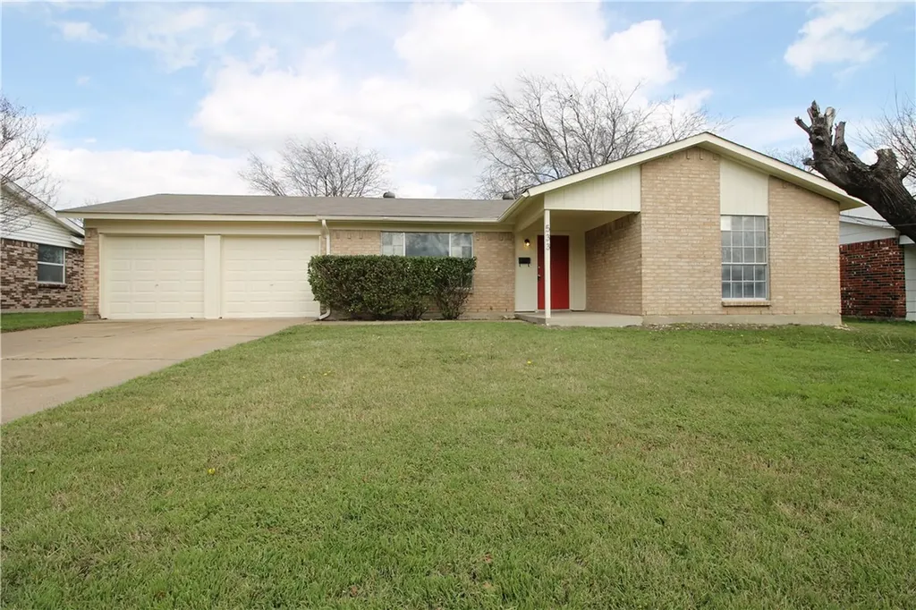 533 Ruidoso Drive Saginaw TX 76179