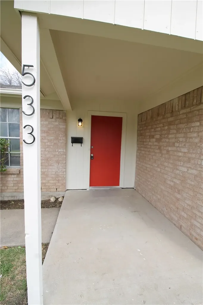 533 Ruidoso Drive Saginaw TX 76179