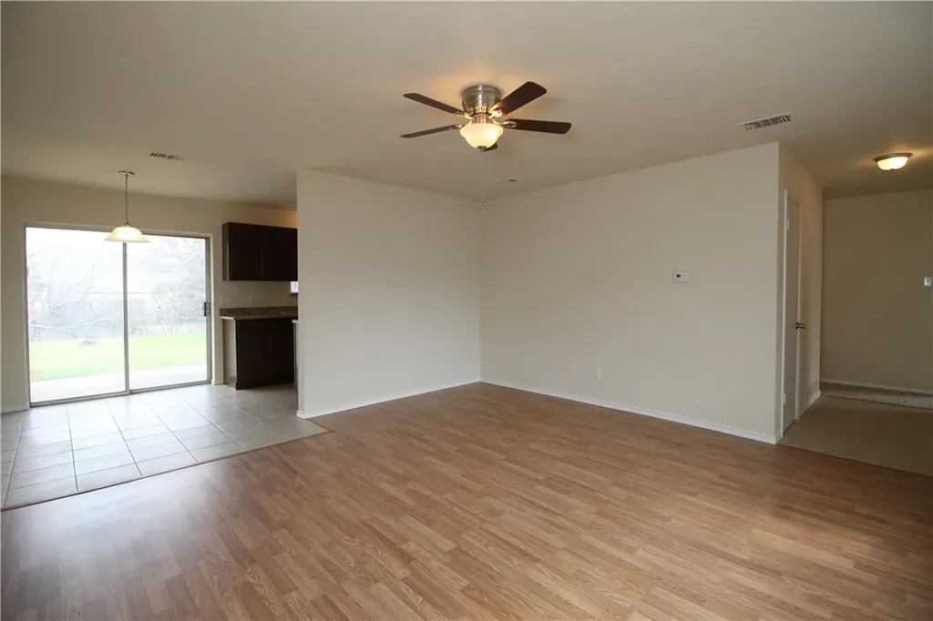 533 Ruidoso Drive Saginaw TX 76179