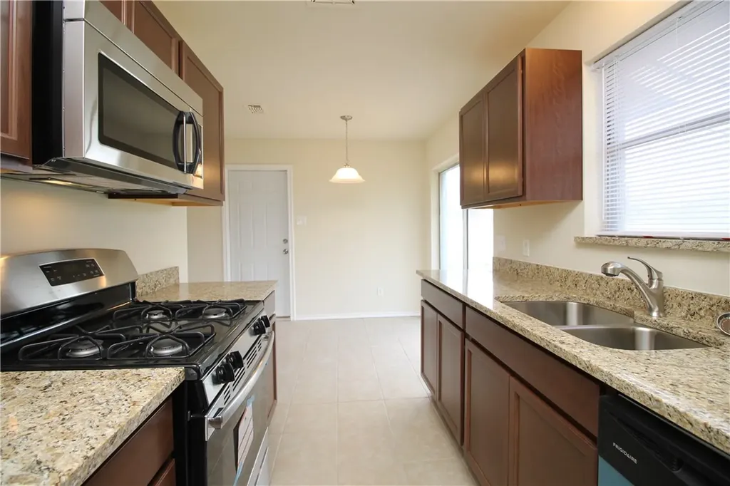 533 Ruidoso Drive Saginaw TX 76179