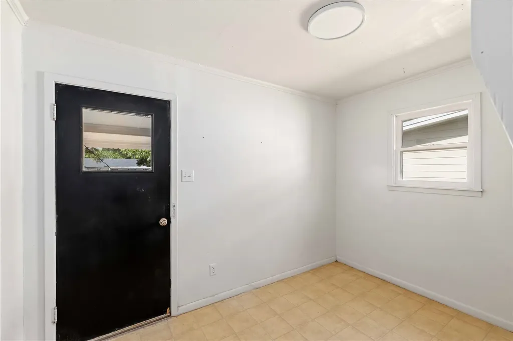 615 E 10th Street Coleman TX 76834