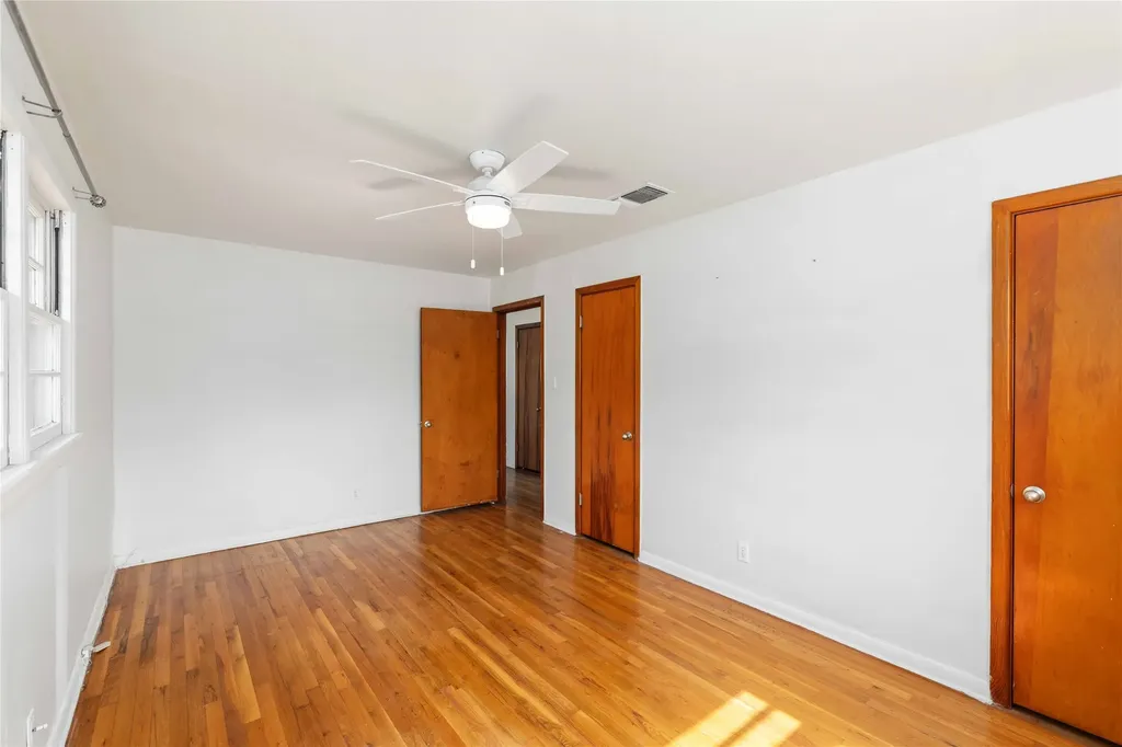 615 E 10th Street Coleman TX 76834