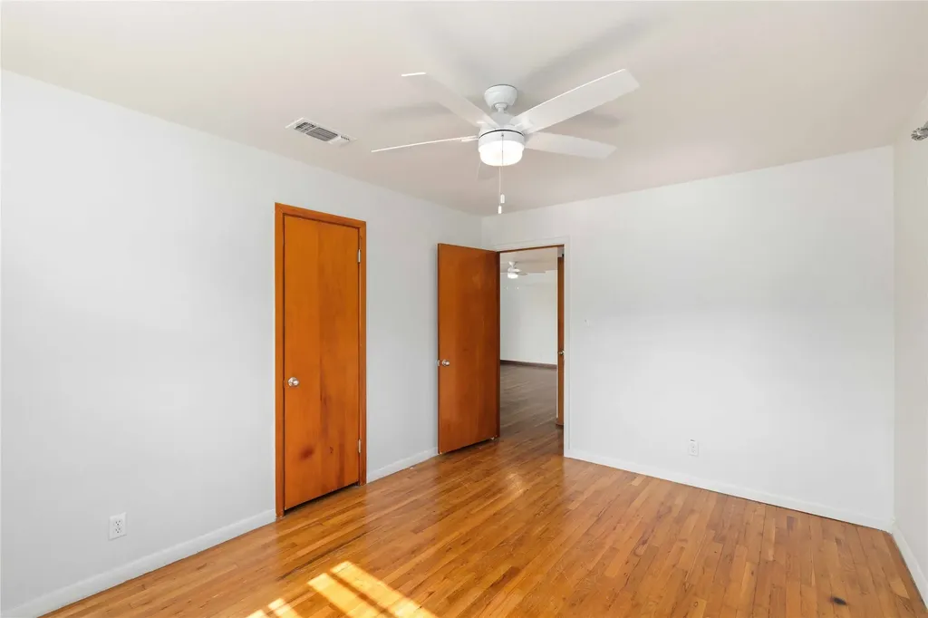 615 E 10th Street Coleman TX 76834