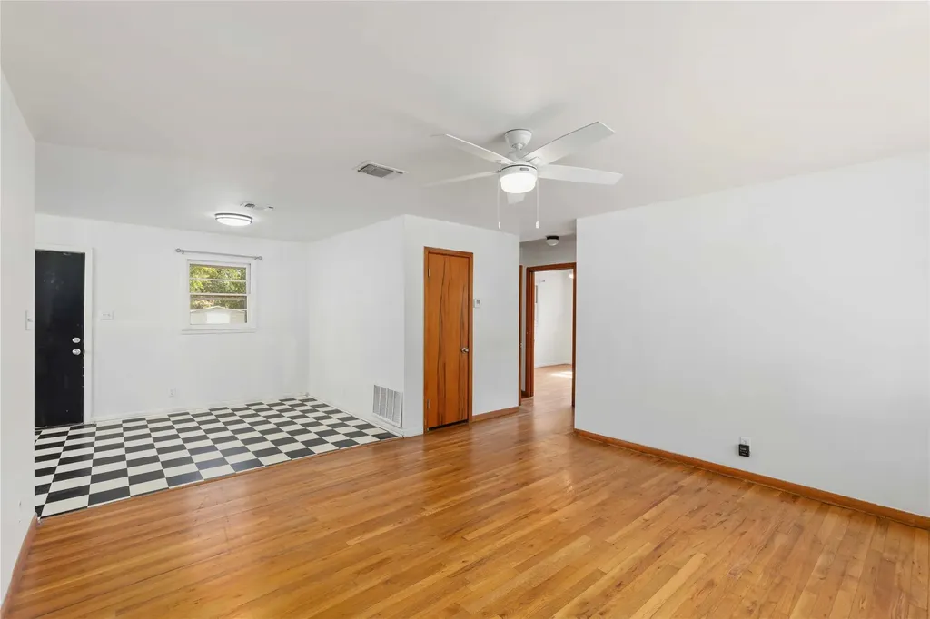 615 E 10th Street Coleman TX 76834