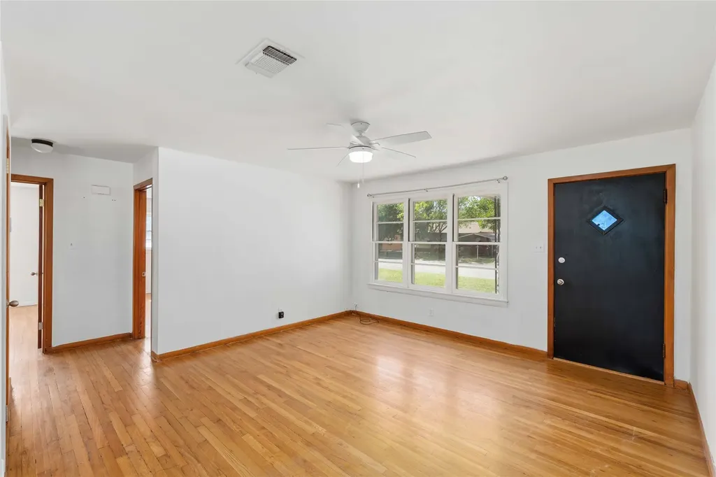 615 E 10th Street Coleman TX 76834