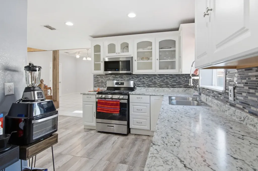 8814 Clifford Street White Settlement TX 76108