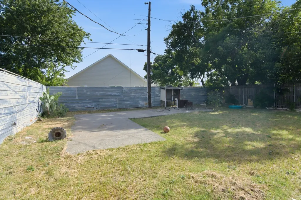 8814 Clifford Street White Settlement TX 76108