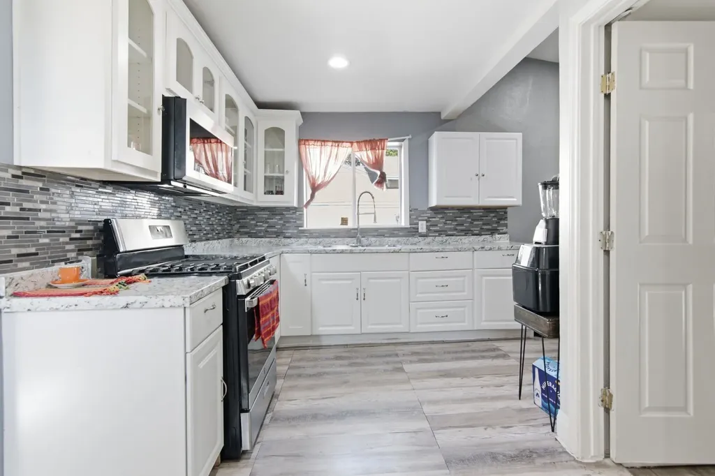 8814 Clifford Street White Settlement TX 76108