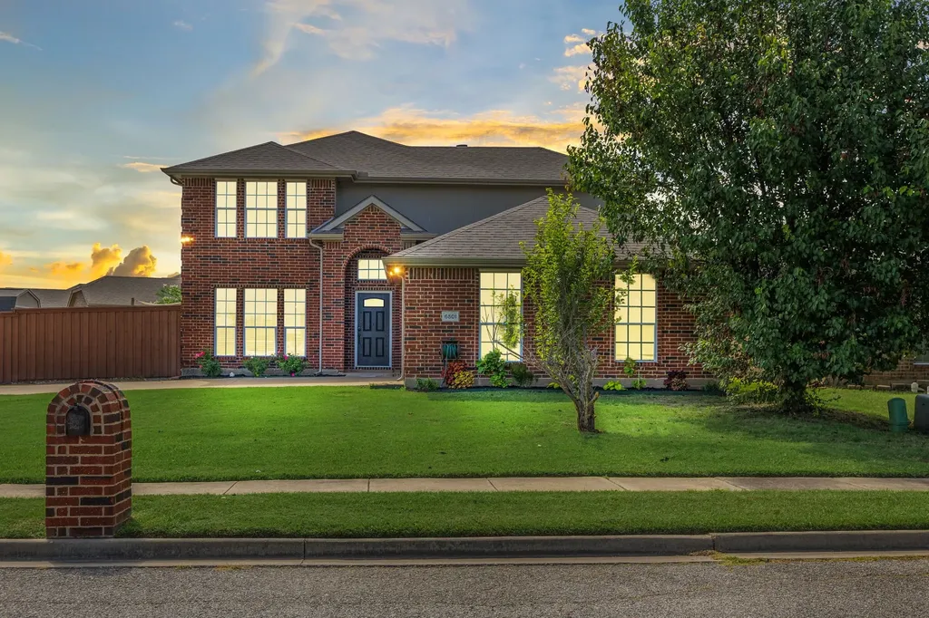 6501 Rienzi Drive Greenville TX 75402