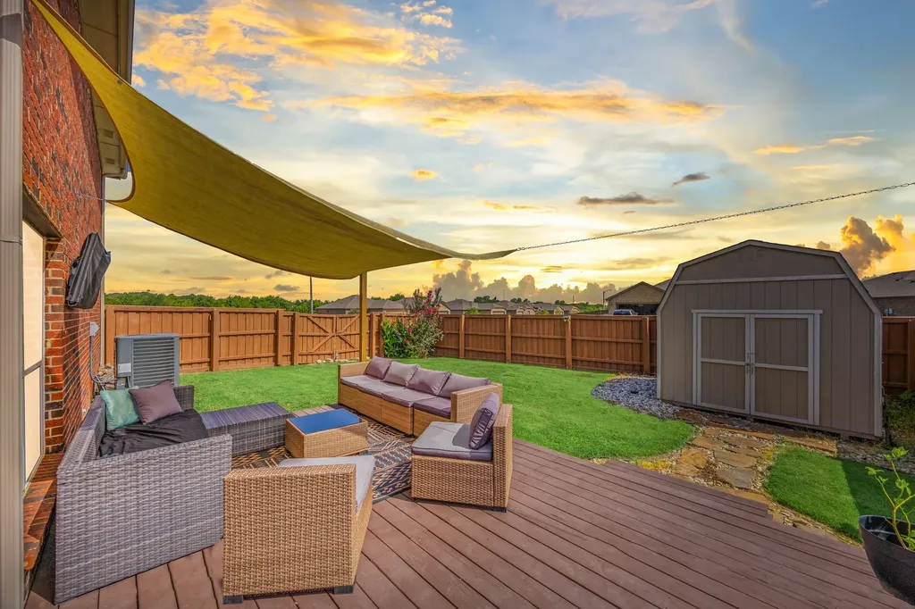 6501 Rienzi Drive Greenville TX 75402
