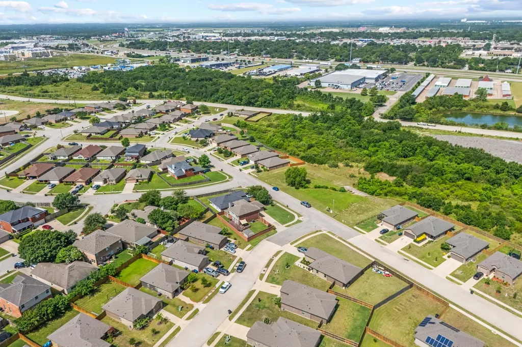 6501 Rienzi Drive Greenville TX 75402