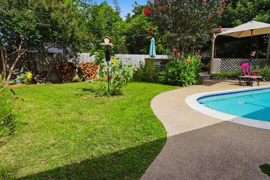 1105 Glenn Drive Euless TX 76039