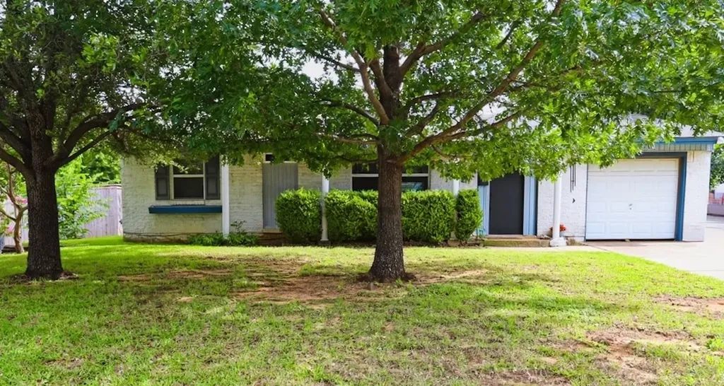 1105 Glenn Drive Euless TX 76039