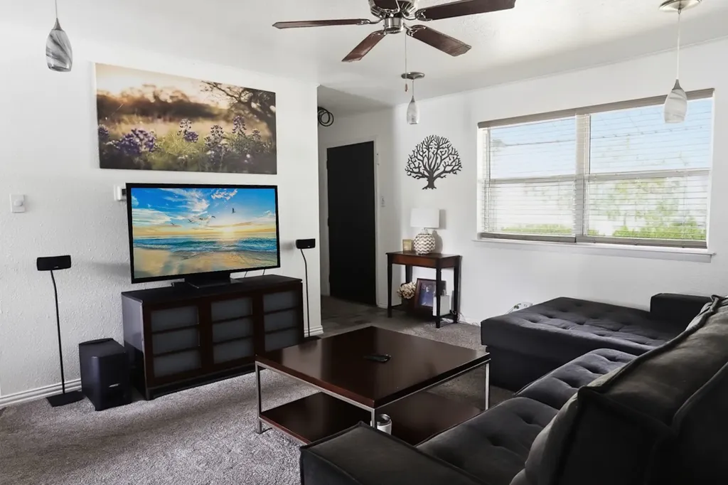 1105 Glenn Drive Euless TX 76039