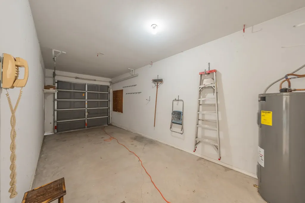 2305 Floyd Hampton Road Crowley TX 76036