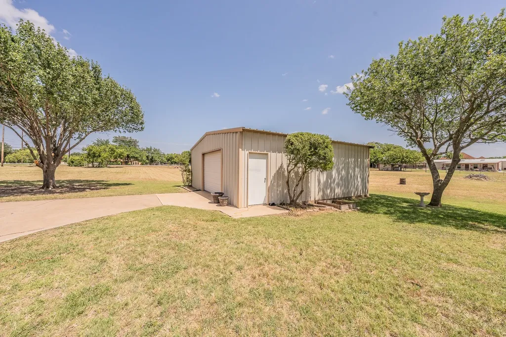 2305 Floyd Hampton Road Crowley TX 76036