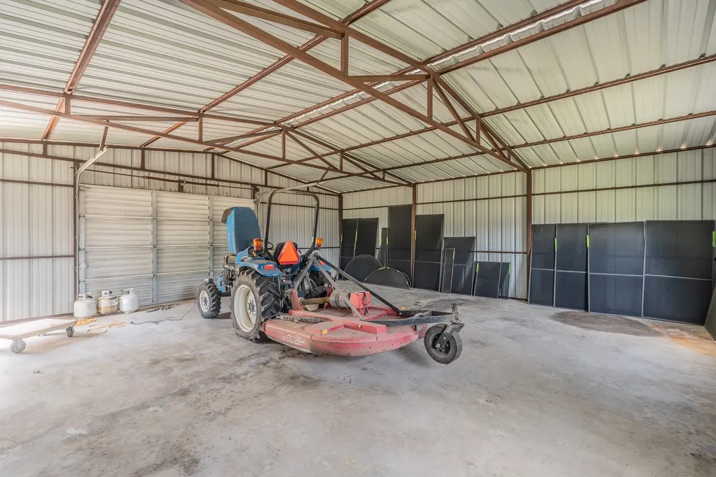 2305 Floyd Hampton Road Crowley TX 76036