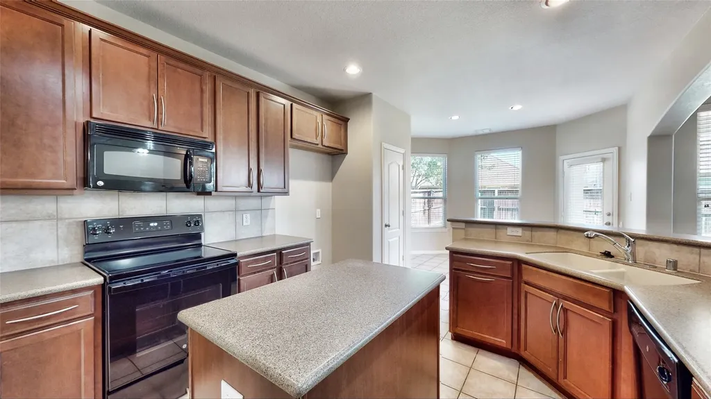 413 Perkins Drive Lantana TX 76226