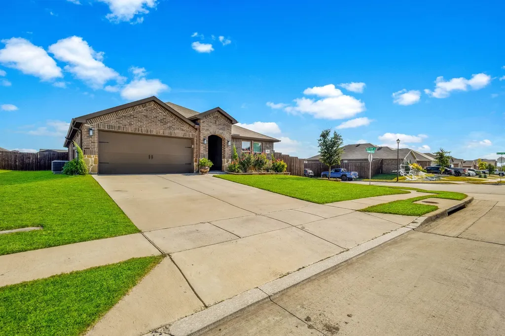 739 Meadow Creek Lane Josephine TX 75189