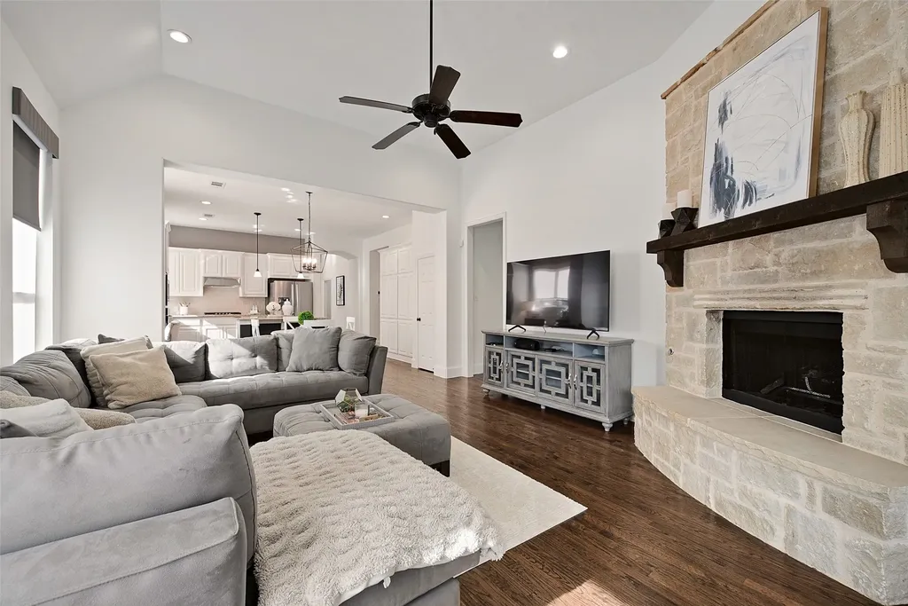 9317 Kaitlyn Court Lantana TX 76226