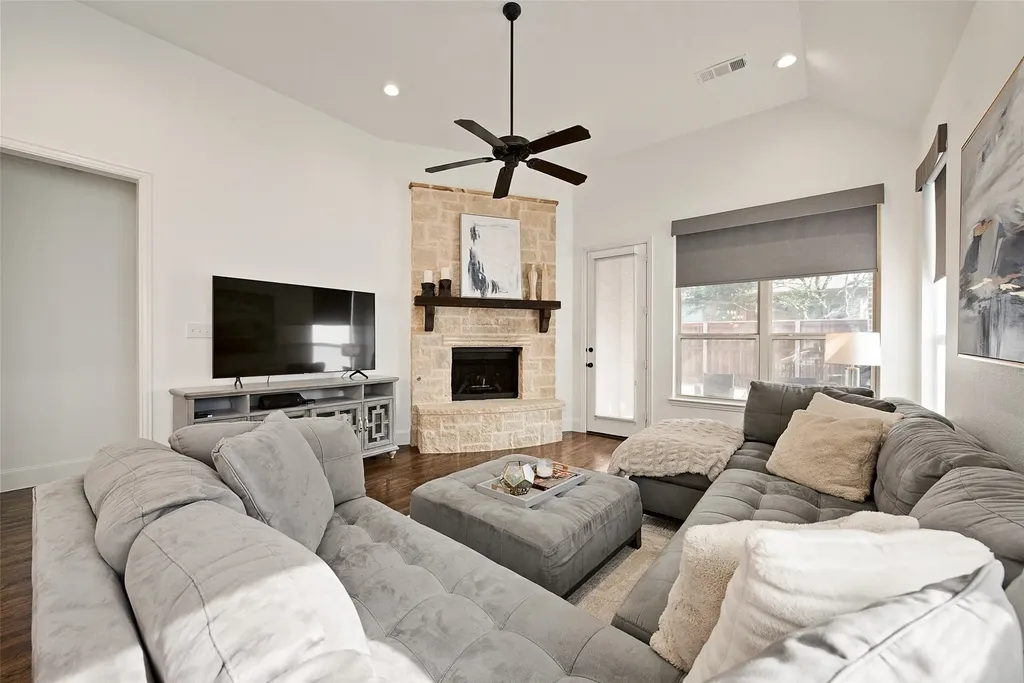 9317 Kaitlyn Court Lantana TX 76226