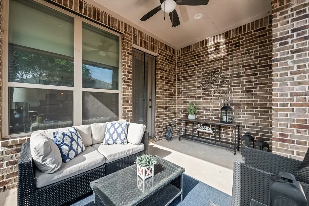 9317 Kaitlyn Court Lantana TX 76226