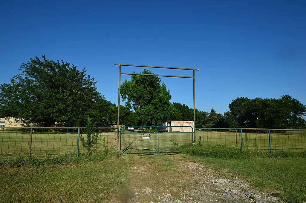 4571 County Road 3521 Greenville TX 75402