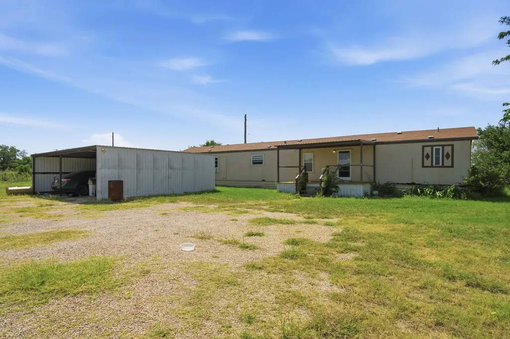 2047 Private Road 379 Hawley TX 79525