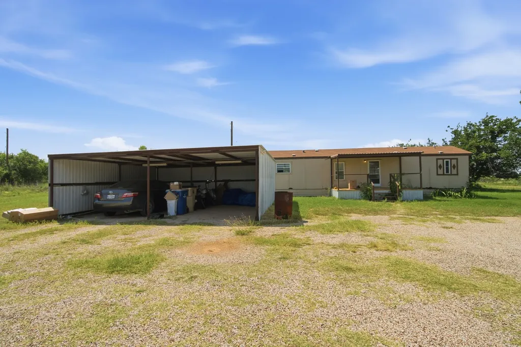 2047 Private Road 379 Hawley TX 79525