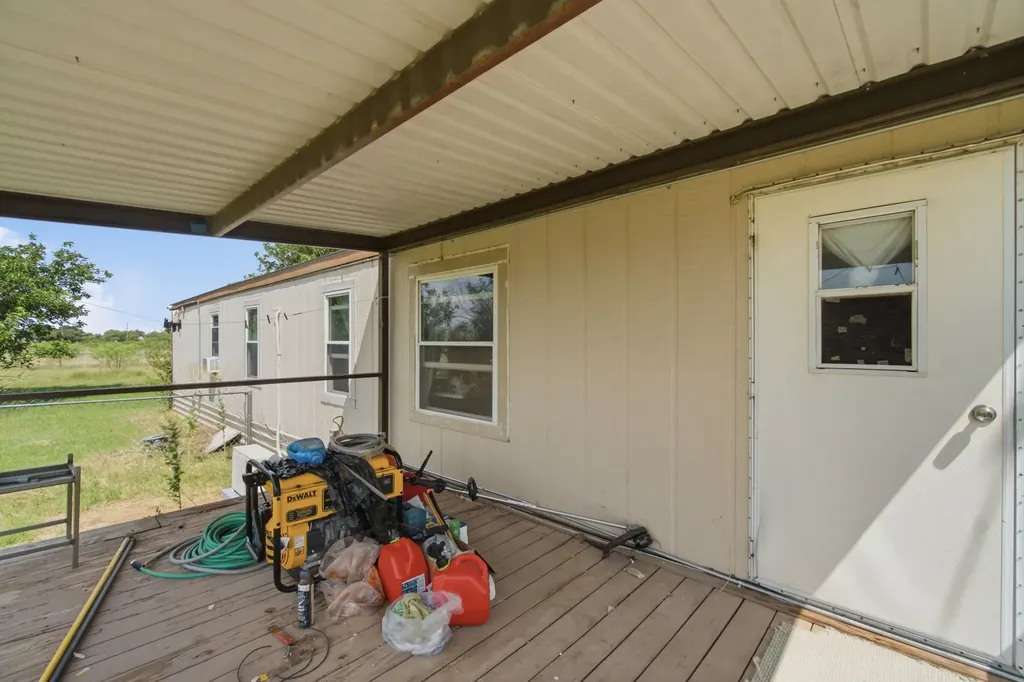 2047 Private Road 379 Hawley TX 79525