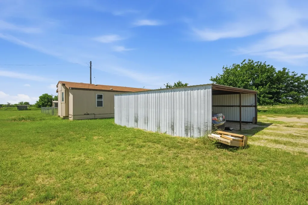 2047 Private Road 379 Hawley TX 79525