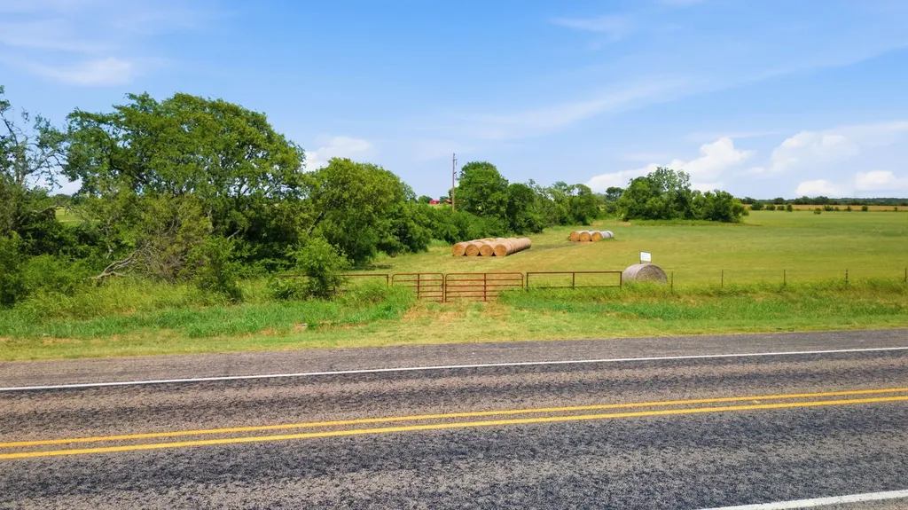 Lot 5 Highway 69 Whitewright TX 75491