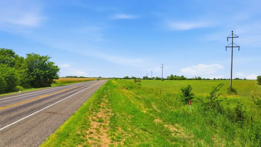 Lot 5 Highway 69 Whitewright TX 75491