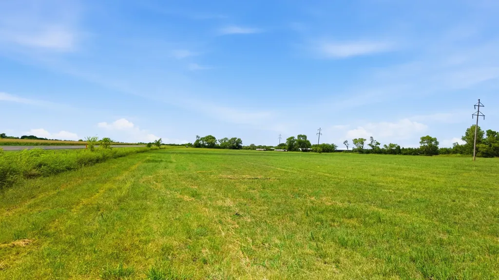 Lot 5 Highway 69 Whitewright TX 75491