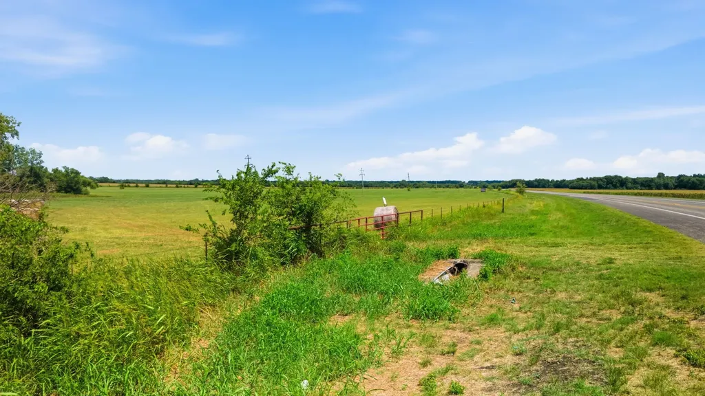 Lot 3 Highway 69 Whitewright TX 75491