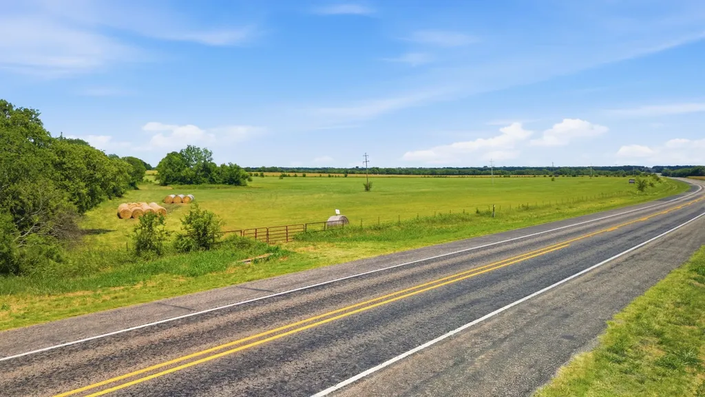 Lot 3 Highway 69 Whitewright TX 75491