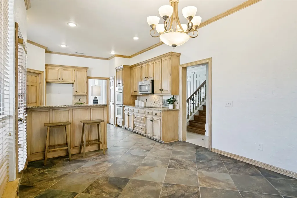 1000 Wiltshire Drive Carrollton TX 75007
